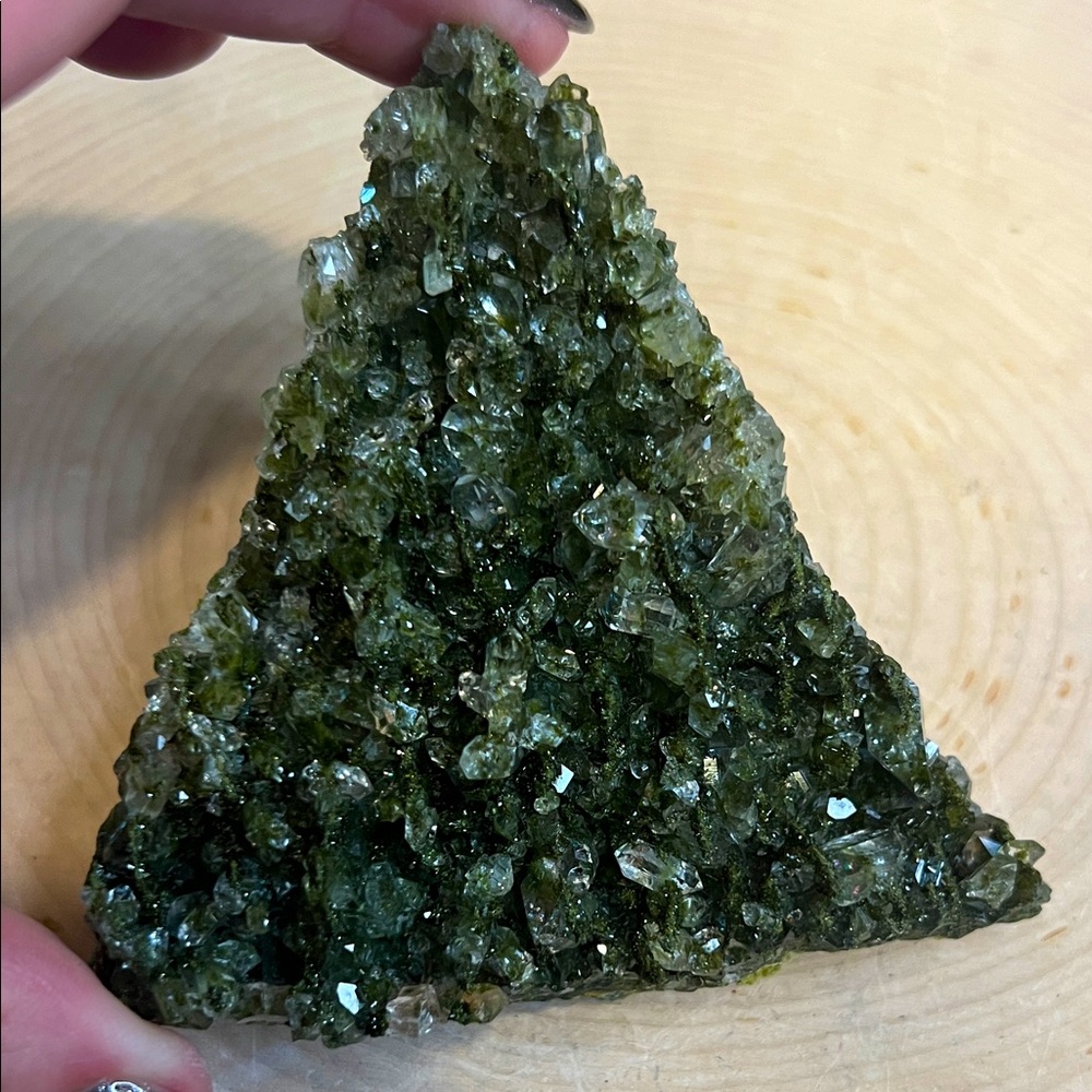 Epidote specimen